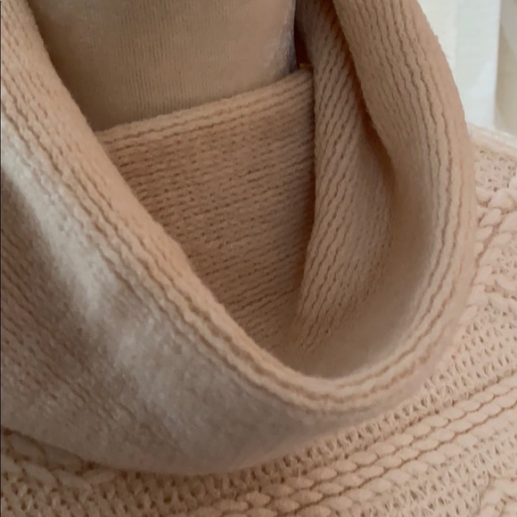 Jenny Boston poncho - Picture 3 of 3